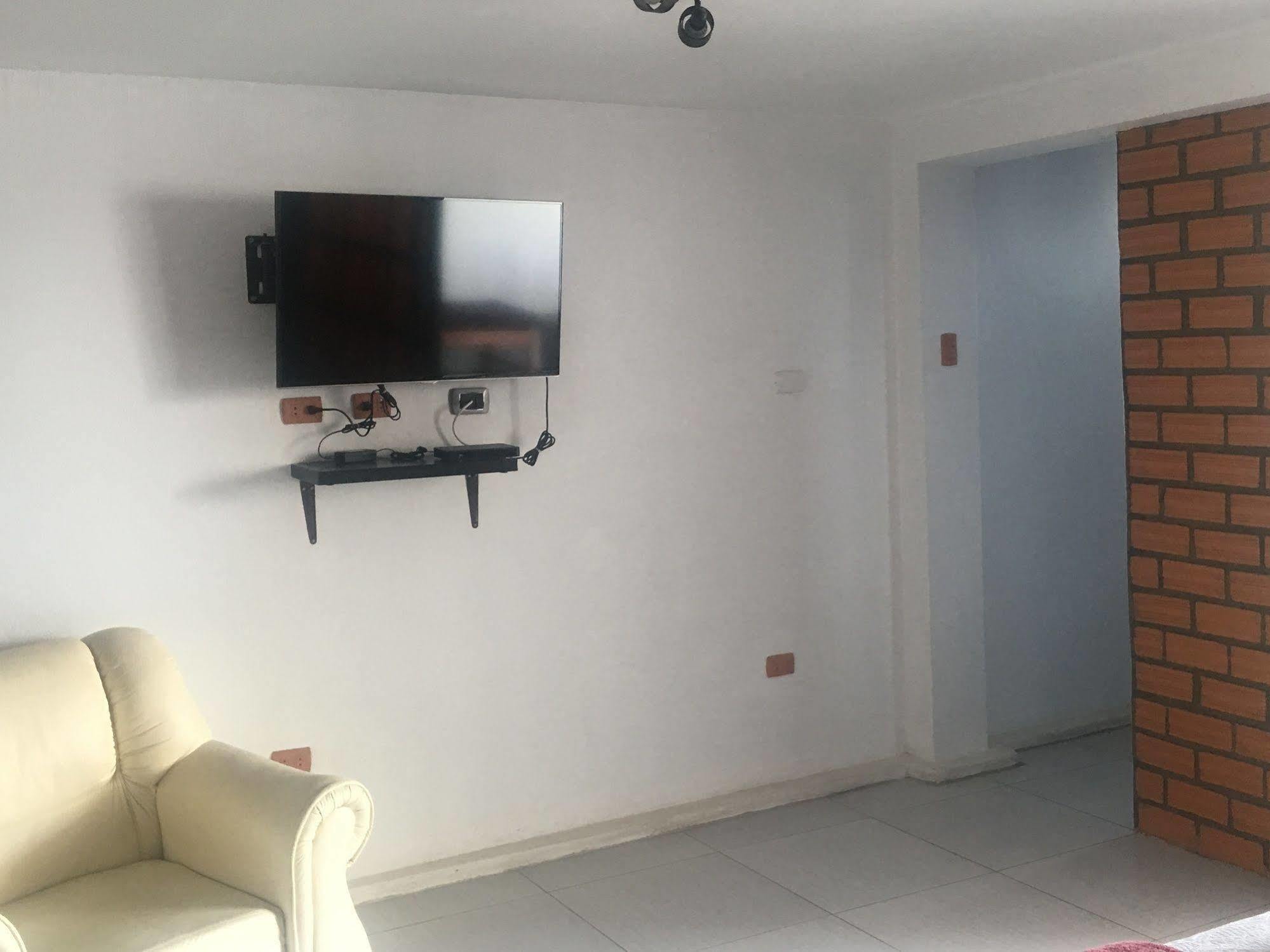 Ica Adventures Bed & Breakfast Екстериор снимка